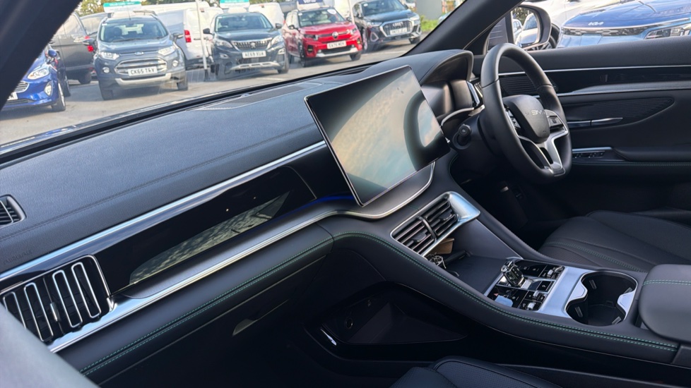 BYD Seal U 1.5 DM-i Boost 5dr Auto Estate - Image 9