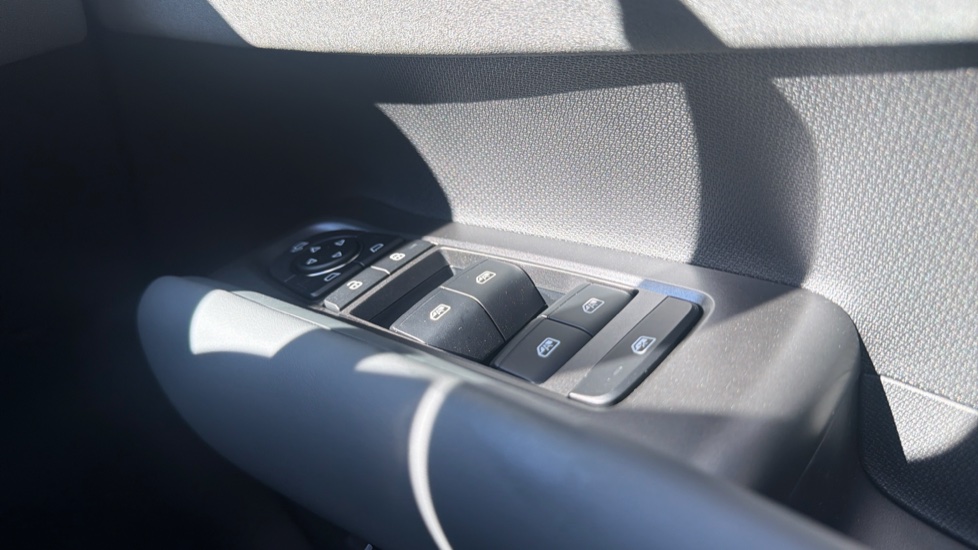 BYD Atto 3 Evo 230kW Design 75kWh 5dr Auto Electric Hatchback - Image 35