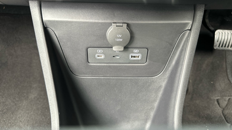 BYD Dolphin Surf 65kW Boost 43kWh 5dr Auto Electric Hatchback - Image 35