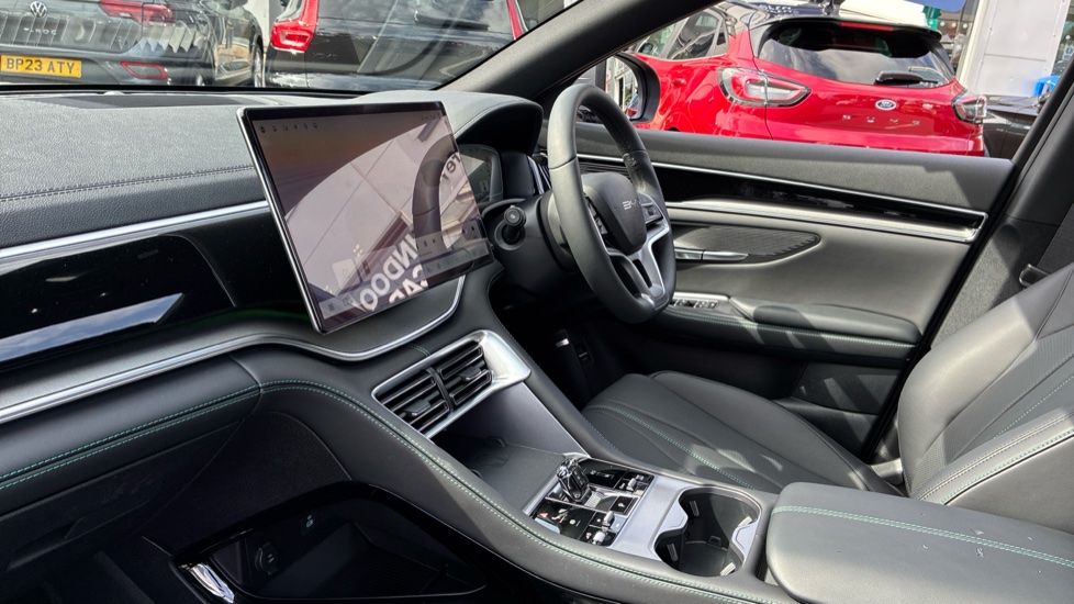 BYD Seal U 1.5 DM-i Comfort 5dr Auto Estate - Image 9