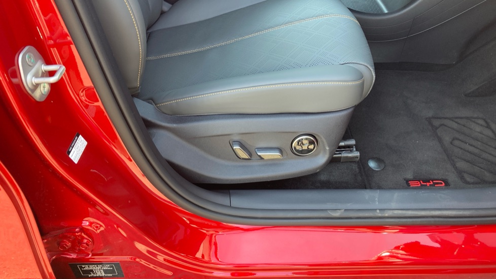 BYD Atto 3 Evo 230kW Design 75kWh 5dr Auto Electric Hatchback - Image 32
