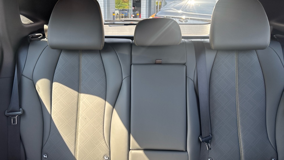 BYD Atto 3 Evo 230kW Design 75kWh 5dr Auto Electric Hatchback - Image 15