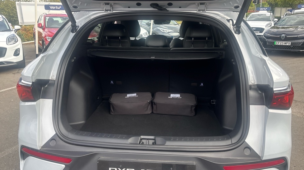 BYD Atto 3 Evo 230kW Design 75kWh 5dr Auto Electric Hatchback - Image 4