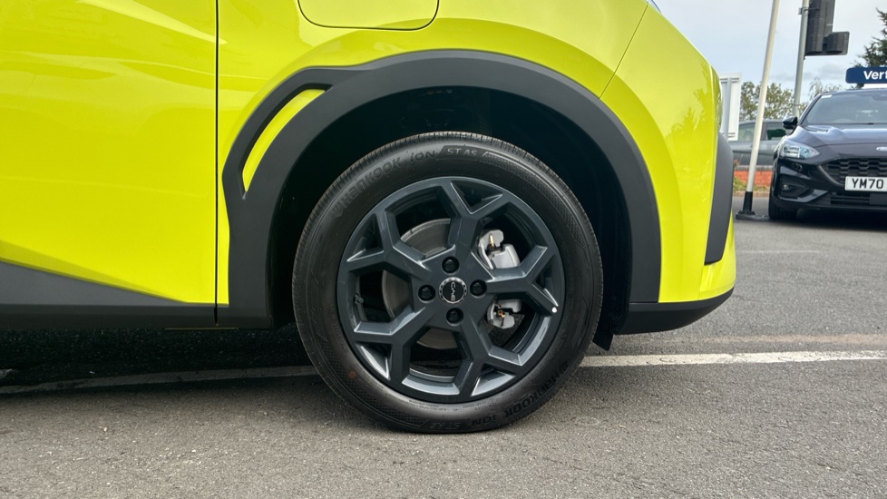 BYD Dolphin Surf 115kW Comfort 43kWh 5dr Auto Electric Hatchback - Image 7