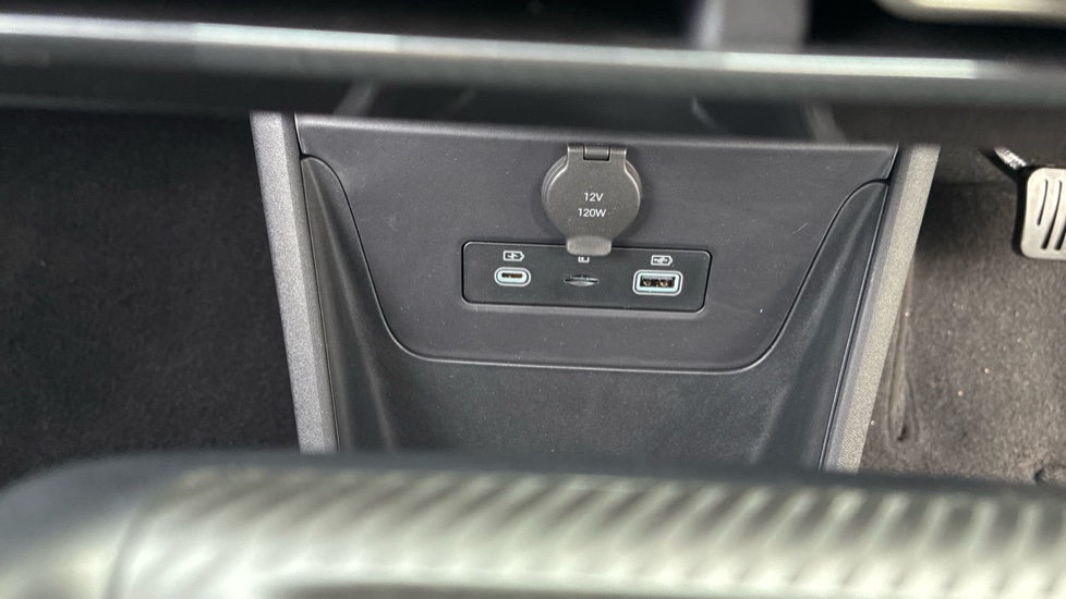 BYD Dolphin Surf 115kW Comfort 43kWh 5dr Auto Electric Hatchback - Image 29