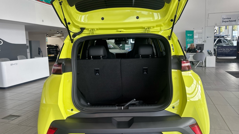 BYD Dolphin Surf 115kW Comfort 43kWh 5dr Auto Electric Hatchback - Image 4