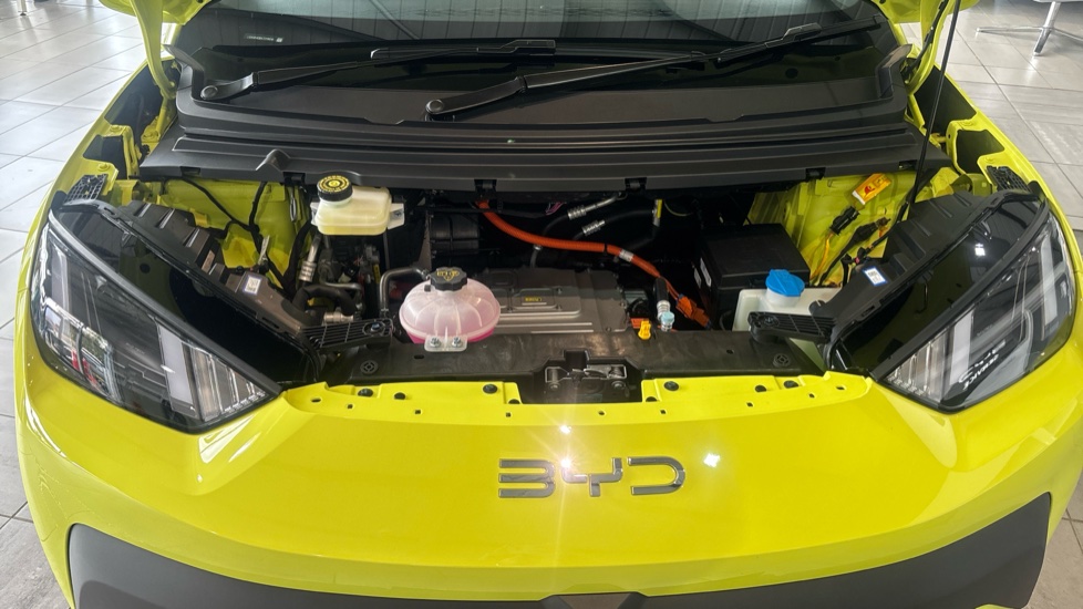 BYD Dolphin Surf 115kW Comfort 43kWh 5dr Auto Electric Hatchback - Image 8
