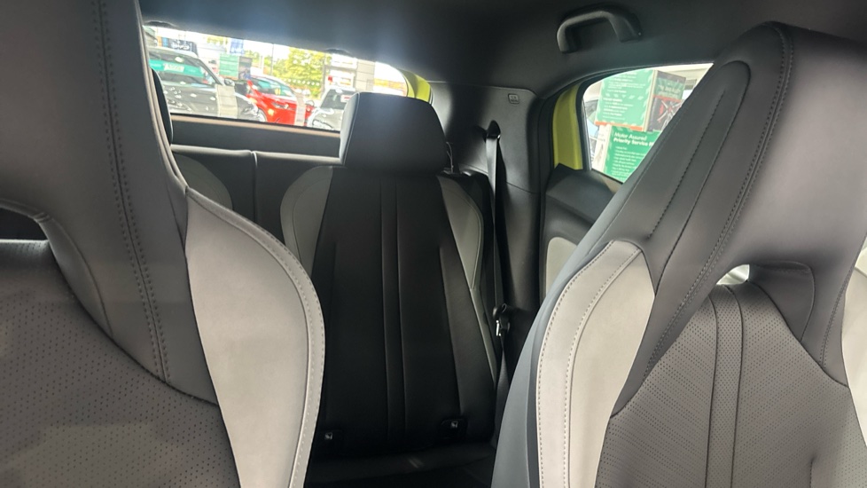 BYD Dolphin Surf 115kW Comfort 43kWh 5dr Auto Electric Hatchback - Image 15