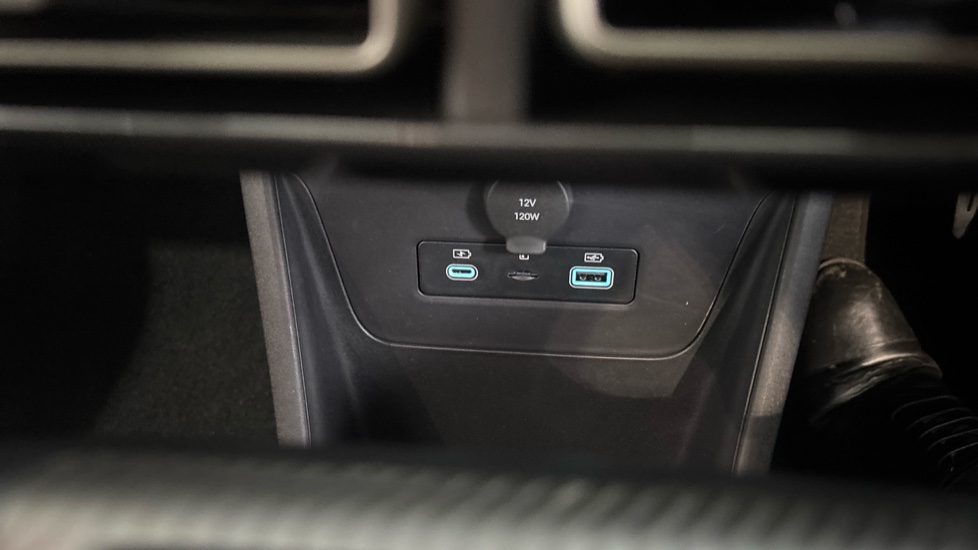 BYD Dolphin Surf 115kW Comfort 43kWh 5dr Auto Electric Hatchback - Image 29