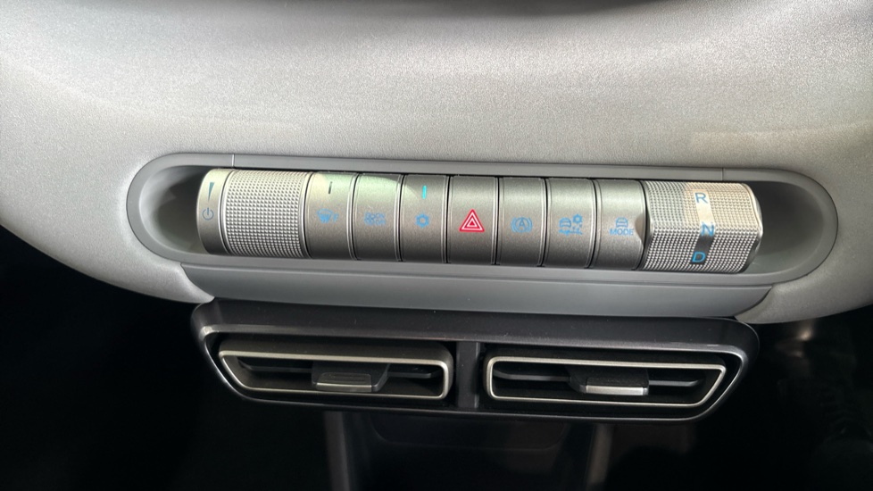 BYD Dolphin Surf 115kW Comfort 43kWh 5dr Auto Electric Hatchback - Image 33