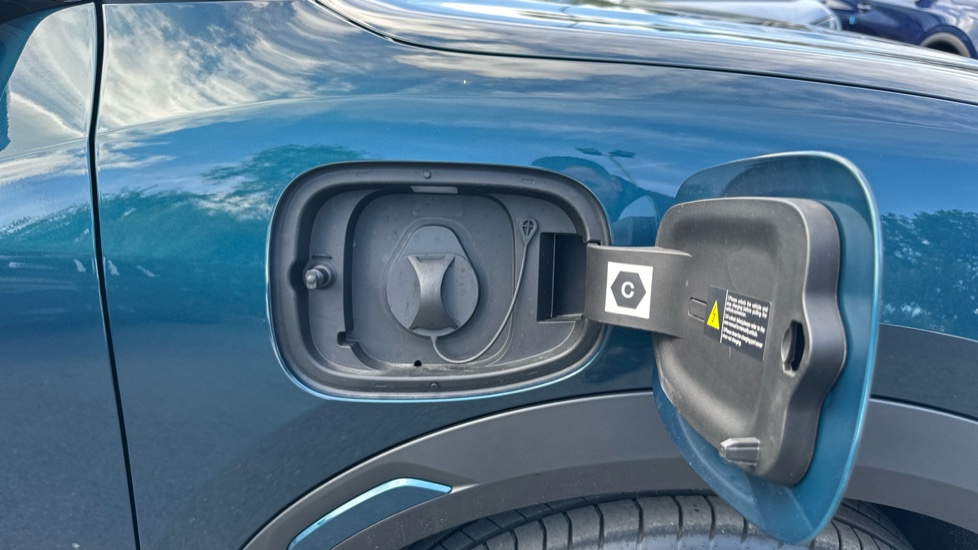 BYD Atto 2 1.5 DM-i 212 Boost 5dr Auto Hatchback - Image 21