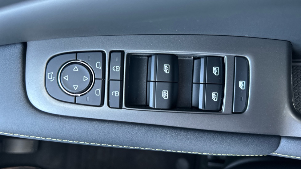 BYD Atto 2 1.5 DM-i 212 Boost 5dr Auto Hatchback - Image 29