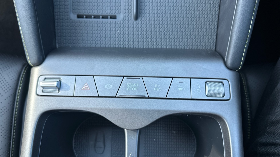 BYD Atto 2 1.5 DM-i 212 Boost 5dr Auto Hatchback - Image 31