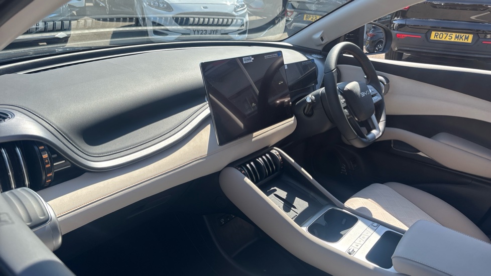 BYD Atto 3 Evo 230kW Design 75kWh 5dr Auto Electric Hatchback - Image 9
