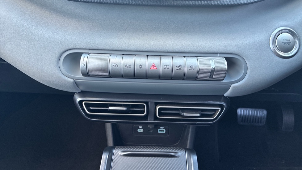 BYD Dolphin Surf 65kW Boost 43kWh 5dr Auto Electric Hatchback - Image 18