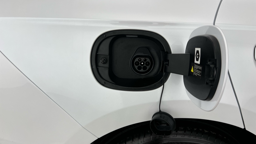 BYD Seal 6 1.5 DM-i Boost 4dr e-CVT Saloon - Image 20