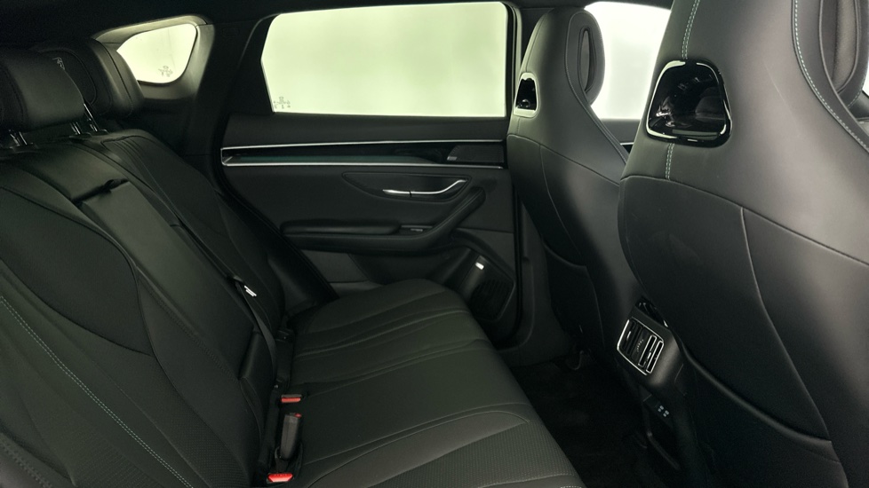 BYD Seal U 1.5 DM-i Comfort 5dr Auto Estate - Image 12