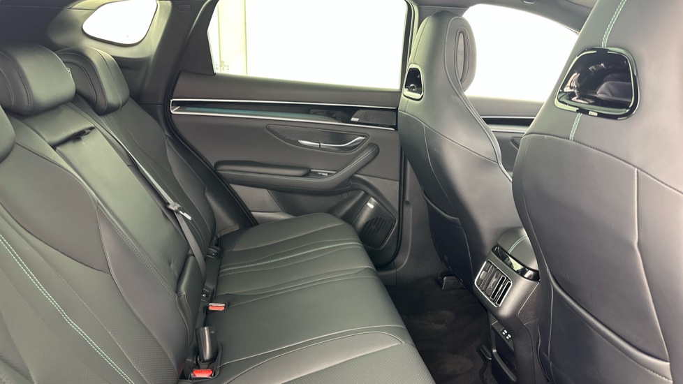 BYD Seal U 1.5 DM-i Comfort 5dr Auto Estate - Image 12