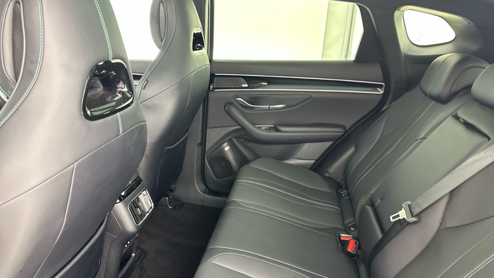 BYD Seal U 1.5 DM-i Comfort 5dr Auto Estate - Image 13