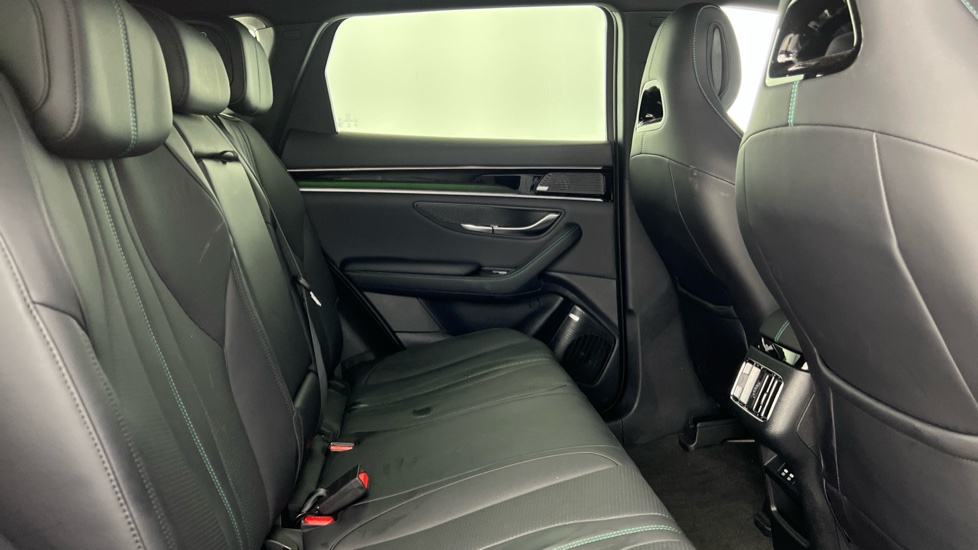 BYD Seal U 1.5 DM-i Comfort 5dr Auto Estate - Image 12