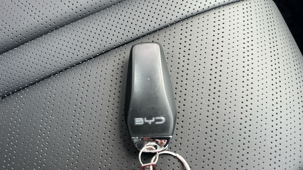 BYD Dolphin Surf 65kW Active 30kWh 5dr Auto Electric Hatchback - Image 19
