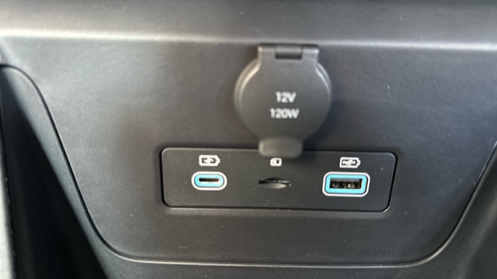 BYD Dolphin Surf 65kW Active 30kWh 5dr Auto Electric Hatchback - Image 30