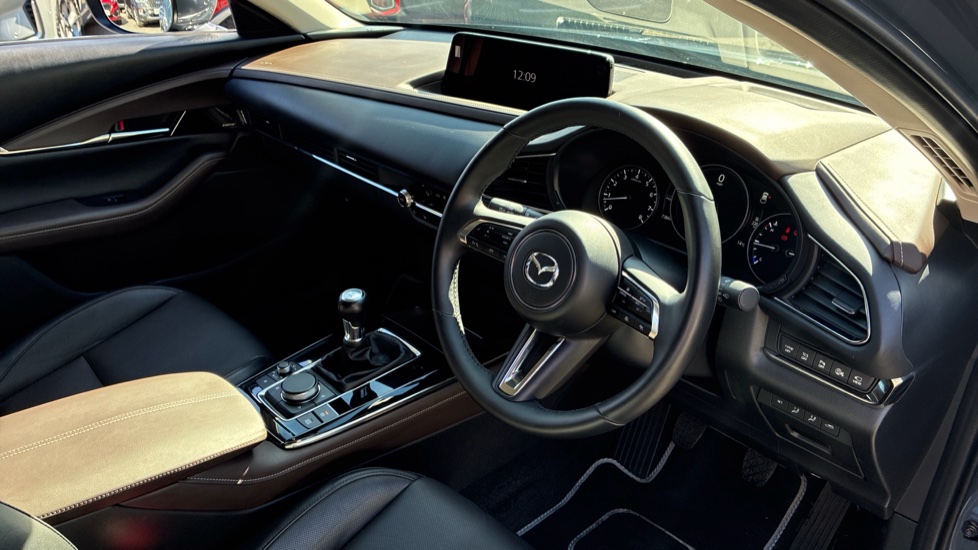 Mazda CX-30 2.0 e-Skyactiv G MHEV Takumi 5dr Petrol Hatchback - Image 9