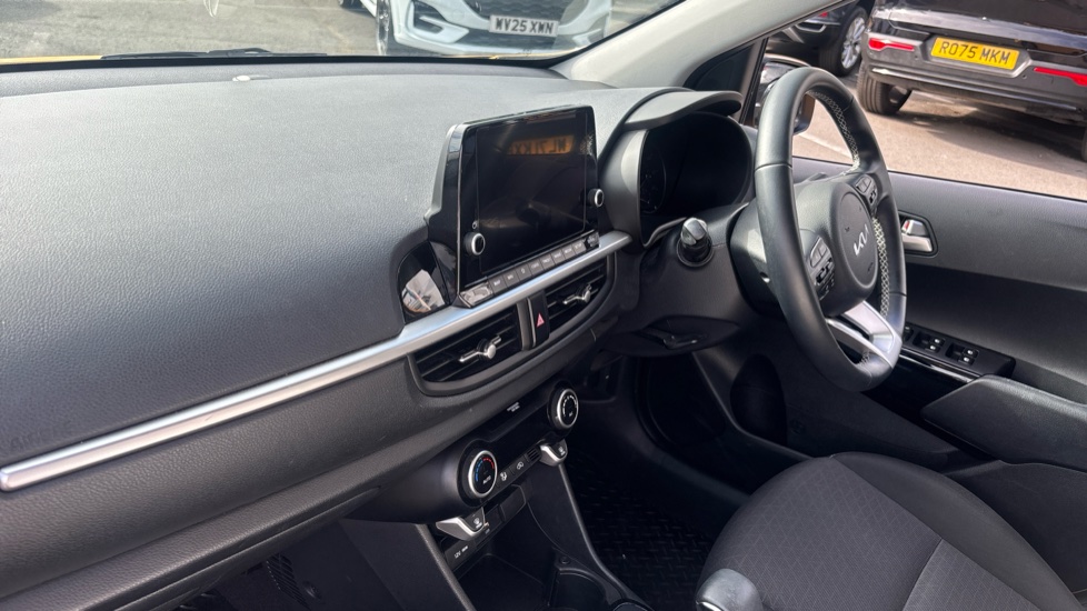 Kia Picanto 1.0 3 5dr Auto [4 seats] Petrol Hatchback - Image 9