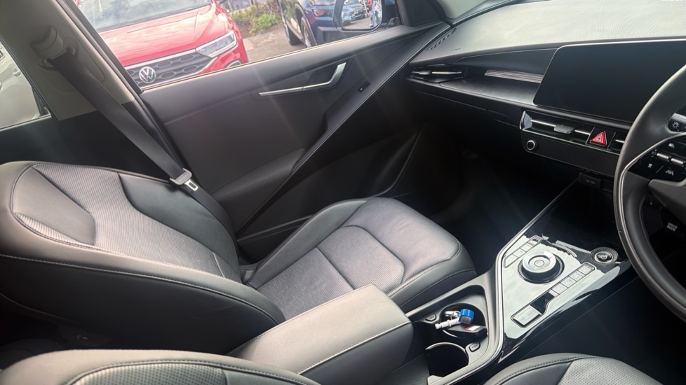 Kia Niro 150kW 4 65kWh 5dr Auto Electric Estate - Image 14