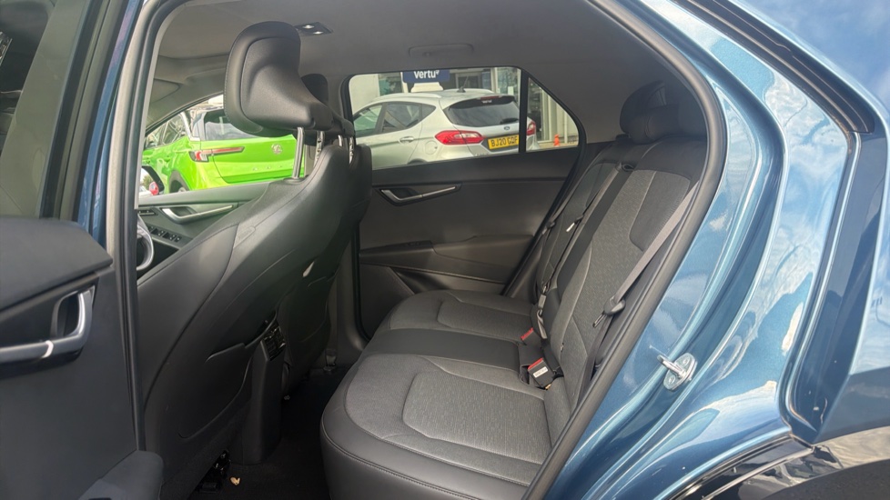 Kia Niro 150kW 4 65kWh 5dr Auto Electric Estate - Image 16