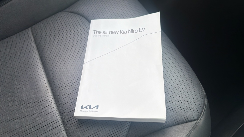 Kia Niro 150kW 4 65kWh 5dr Auto Electric Estate - Image 19