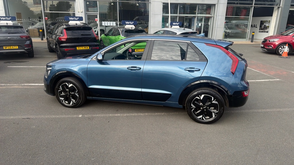 Kia Niro 150kW 4 65kWh 5dr Auto Electric Estate - Image 26