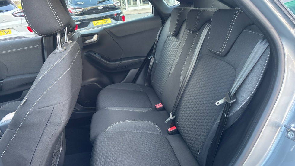 Ford Puma 1.0 EcoBoost Hybrid mHEV Titanium 5dr DCT Petrol Hatchback - Image 16