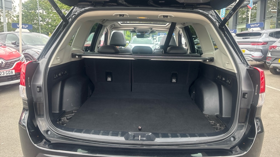 Subaru Forester 2.0i e-Boxer XE Premium 5dr Lineartronic Hybrid Estate - Image 4