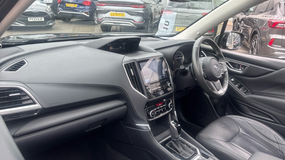 Subaru Forester 2.0i e-Boxer XE Premium 5dr Lineartronic Hybrid Estate - Image 9
