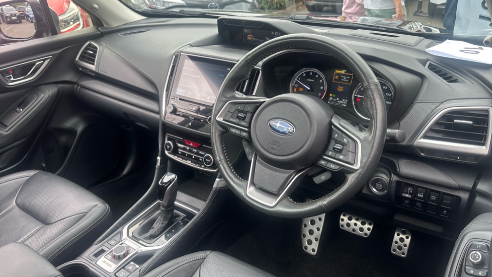 Subaru Forester 2.0i e-Boxer XE Premium 5dr Lineartronic Hybrid Estate - Image 11