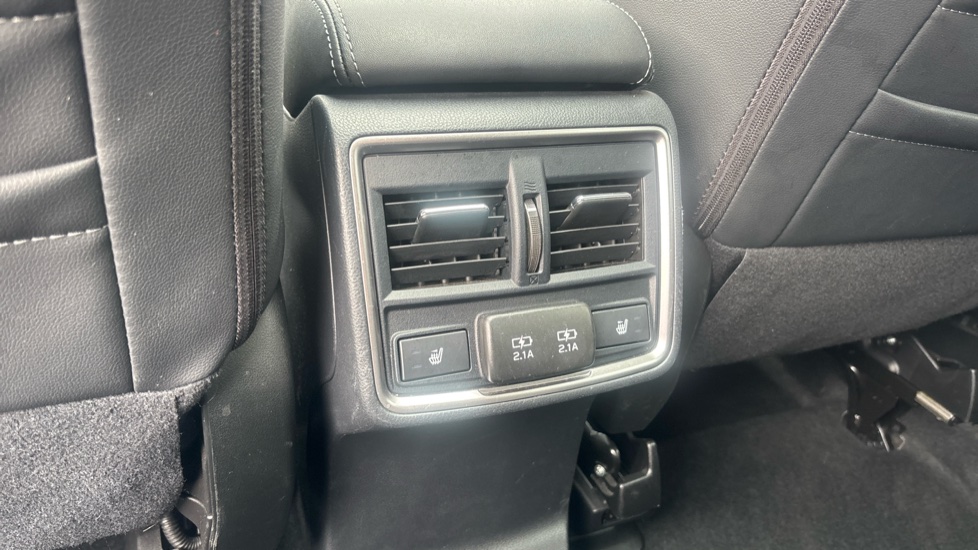 Subaru Forester 2.0i e-Boxer XE Premium 5dr Lineartronic Hybrid Estate - Image 22