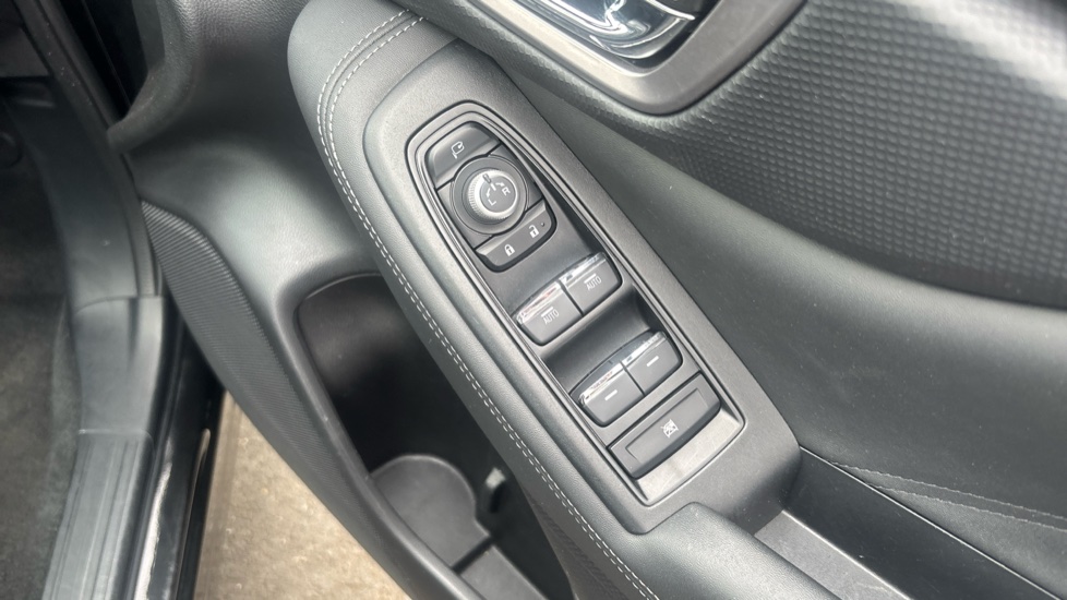 Subaru Forester 2.0i e-Boxer XE Premium 5dr Lineartronic Hybrid Estate - Image 23