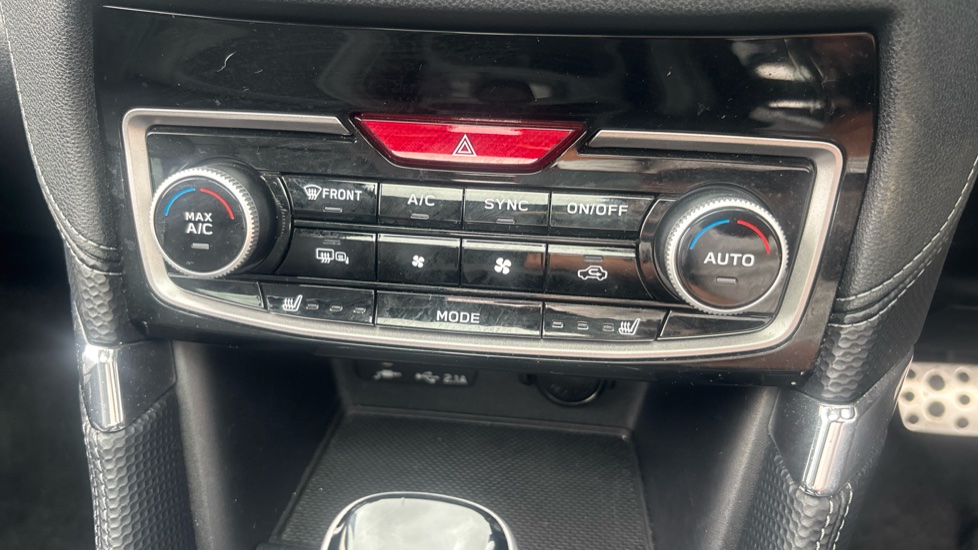 Subaru Forester 2.0i e-Boxer XE Premium 5dr Lineartronic Hybrid Estate - Image 28