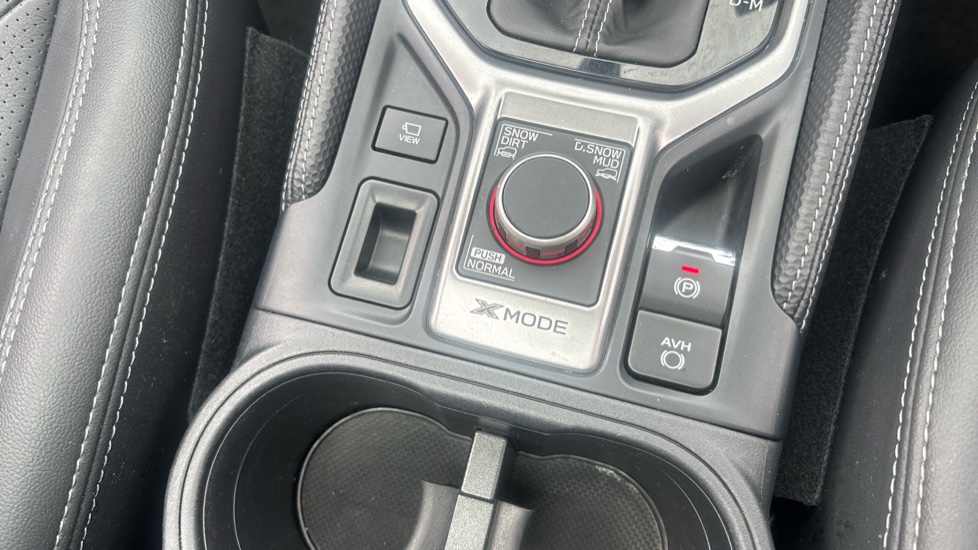 Subaru Forester 2.0i e-Boxer XE Premium 5dr Lineartronic Hybrid Estate - Image 29