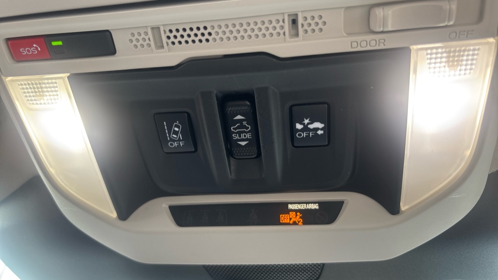 Subaru Forester 2.0i e-Boxer XE Premium 5dr Lineartronic Hybrid Estate - Image 32