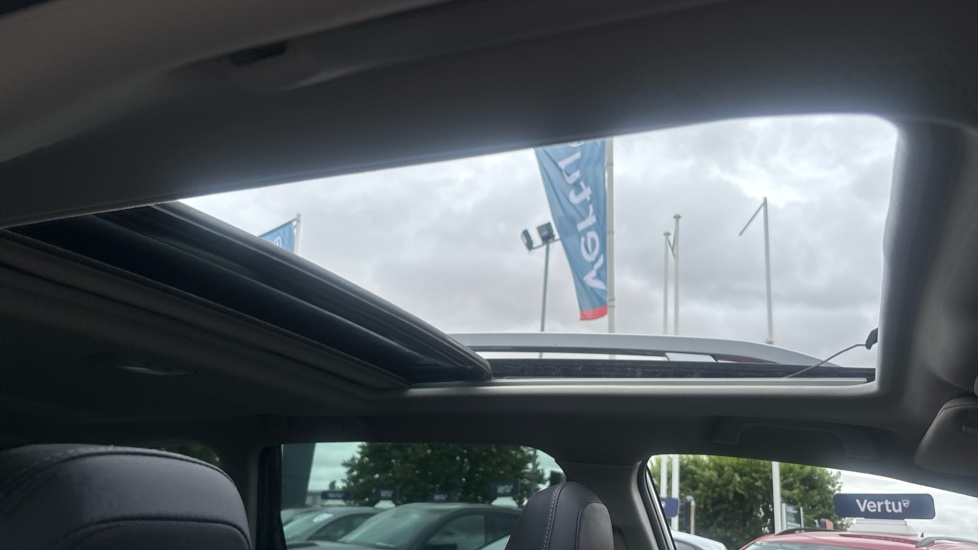 Subaru Forester 2.0i e-Boxer XE Premium 5dr Lineartronic Hybrid Estate - Image 39