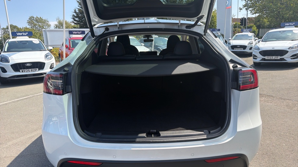 Tesla Model Y Long Range AWD 5dr Auto Electric Hatchback - Image 4