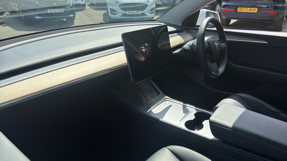 Tesla Model Y Long Range AWD 5dr Auto Electric Hatchback - Image 9