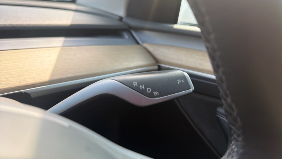 Tesla Model Y Long Range AWD 5dr Auto Electric Hatchback - Image 13
