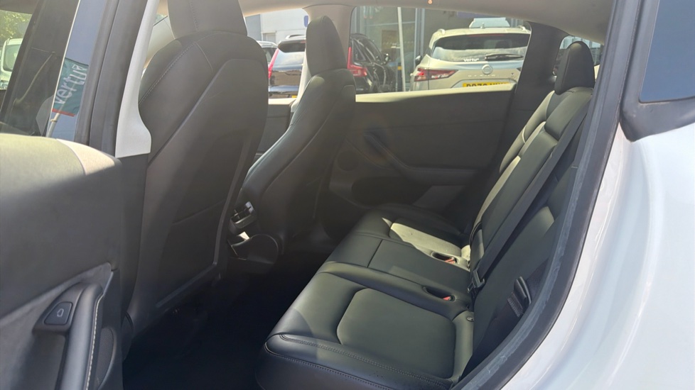 Tesla Model Y Long Range AWD 5dr Auto Electric Hatchback - Image 16