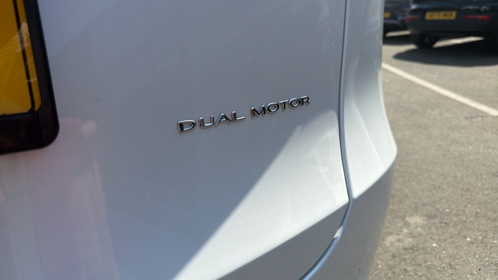 Tesla Model Y Long Range AWD 5dr Auto Electric Hatchback - Image 45