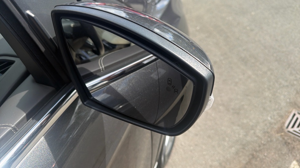 Ford Kuga Vignale 2.0 TDCi 180 5dr Diesel Estate - Image 31