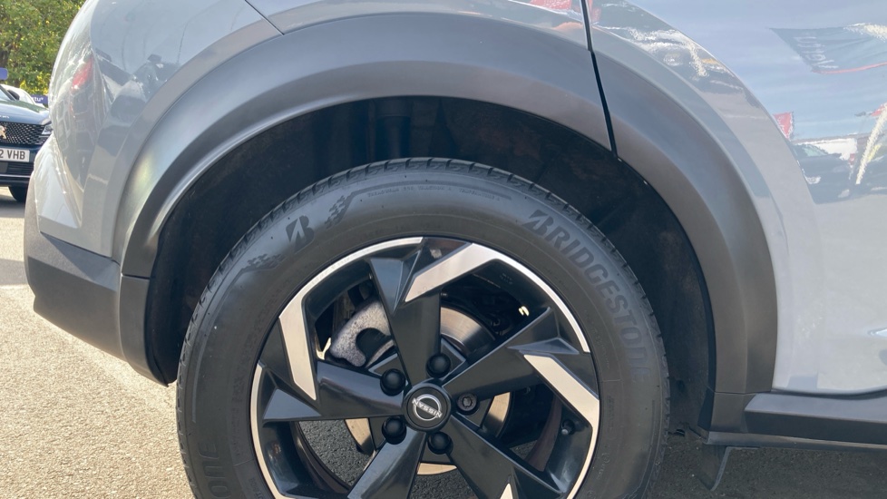 Nissan Juke 1.6 Hybrid N-Connecta 5dr Auto Hybrid Hatchback - Image 7