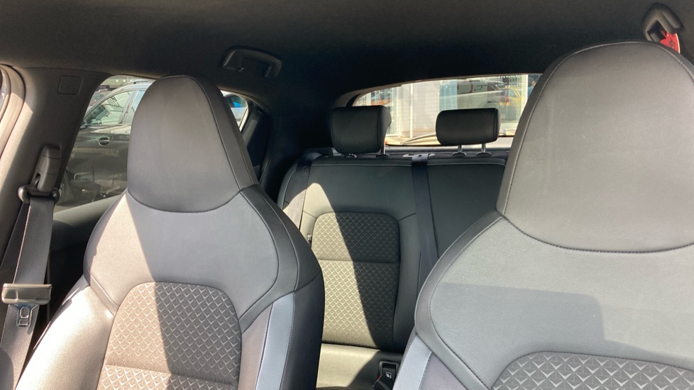 Nissan Juke 1.6 Hybrid N-Connecta 5dr Auto Hybrid Hatchback - Image 15